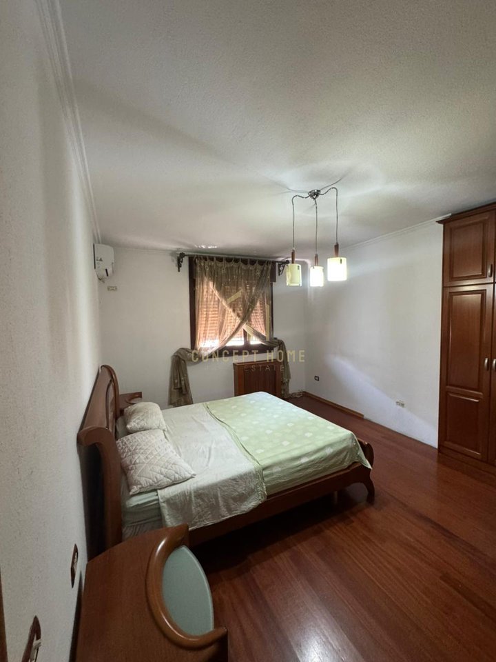 Apartment 3+1+2 for rent at Komuna e Parisit