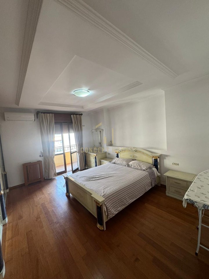 Apartment 3+1+2 for rent at Komuna e Parisit