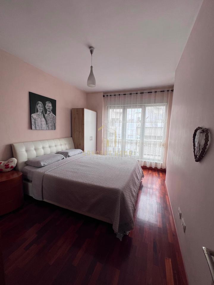 Apartment 1+1 for rent at 21 Dhjetori