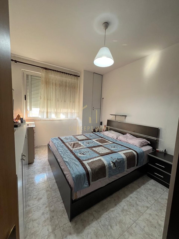 Jepet me qera apartament 2+1 ne Astir.