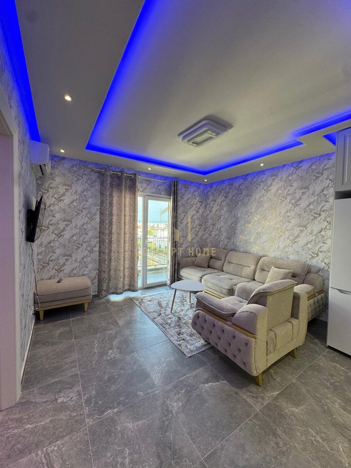 Jepet Apartament me qera 1+1 tek Univers City