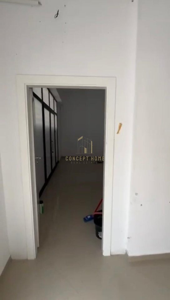 Negozio in Vendita a Yzberisht, Tirana - 250000€ | 125 m²