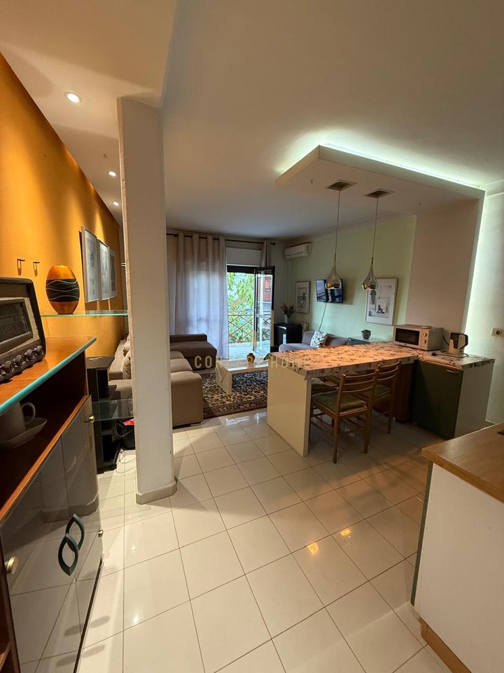 Jepet me qera apartment 1+1 Tek 21 Dhjetori