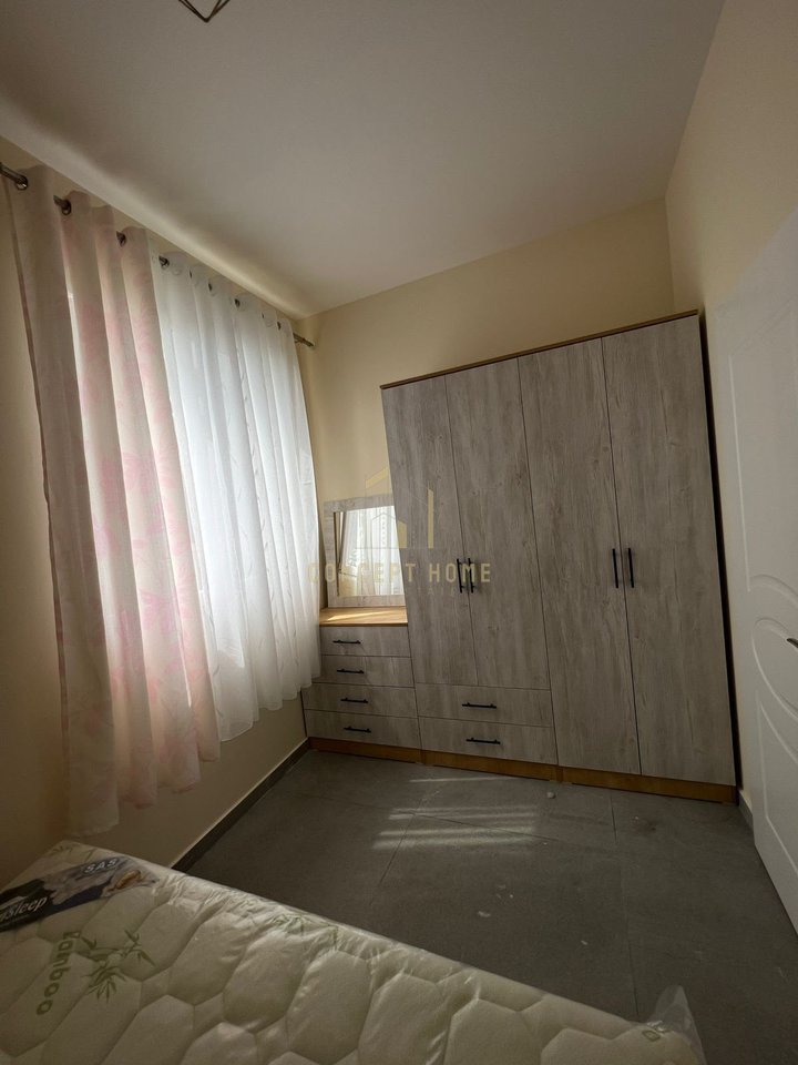 Jepet me qera apartament 1+1 te Fakulteti i Mjeksis/Cmimi: 40.000 ALL