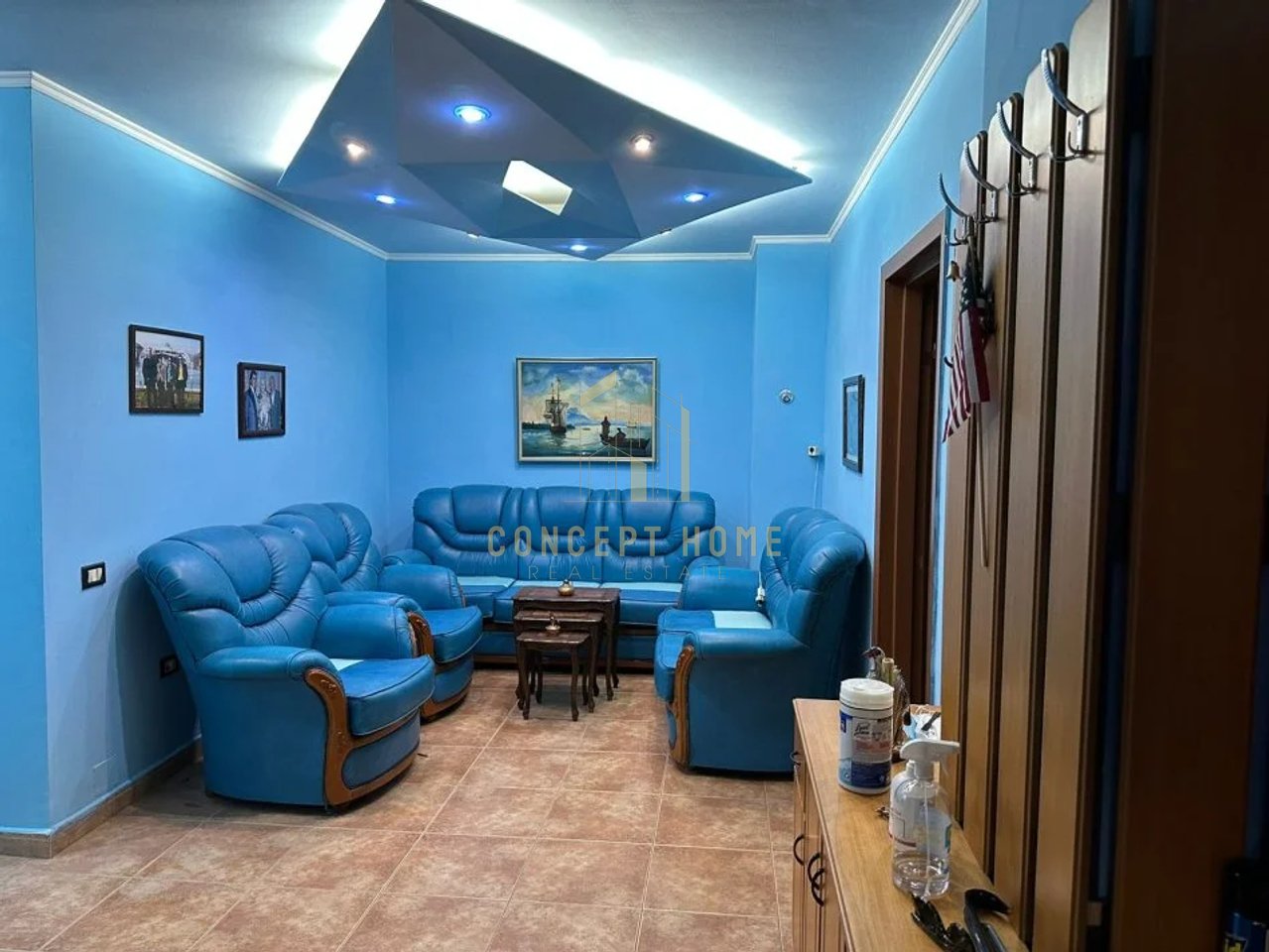 Appartamento 3+1 in Vendita a Bllok, Tirana - 350.000€ | 96 m²