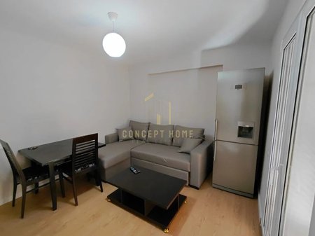 Jepet me qera Apartament 1+1 ne Qender