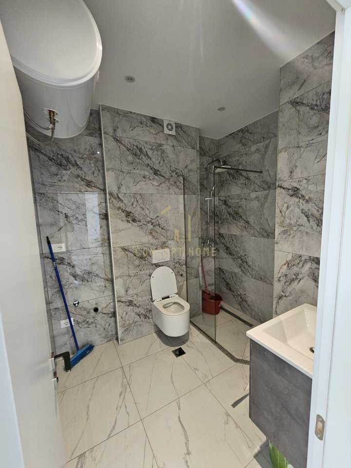 Shitet apartament 2+1+Garzoniere ne Zog te Zi.