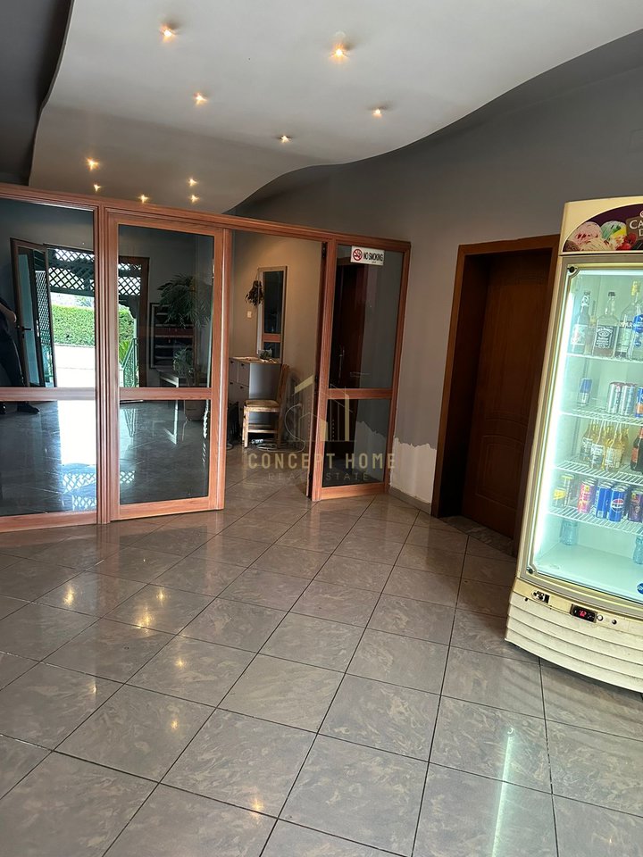 Shitet ndërtesë 3-katëshe "Motel" + Toke ne Vaqarr ( Buze rruges Kryesore ) , Tiranë - 850.000€ | 1159 m²