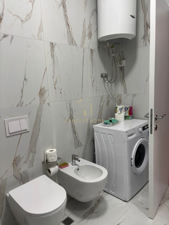 Jepet me qera Apartament 1+1 tek Univers City