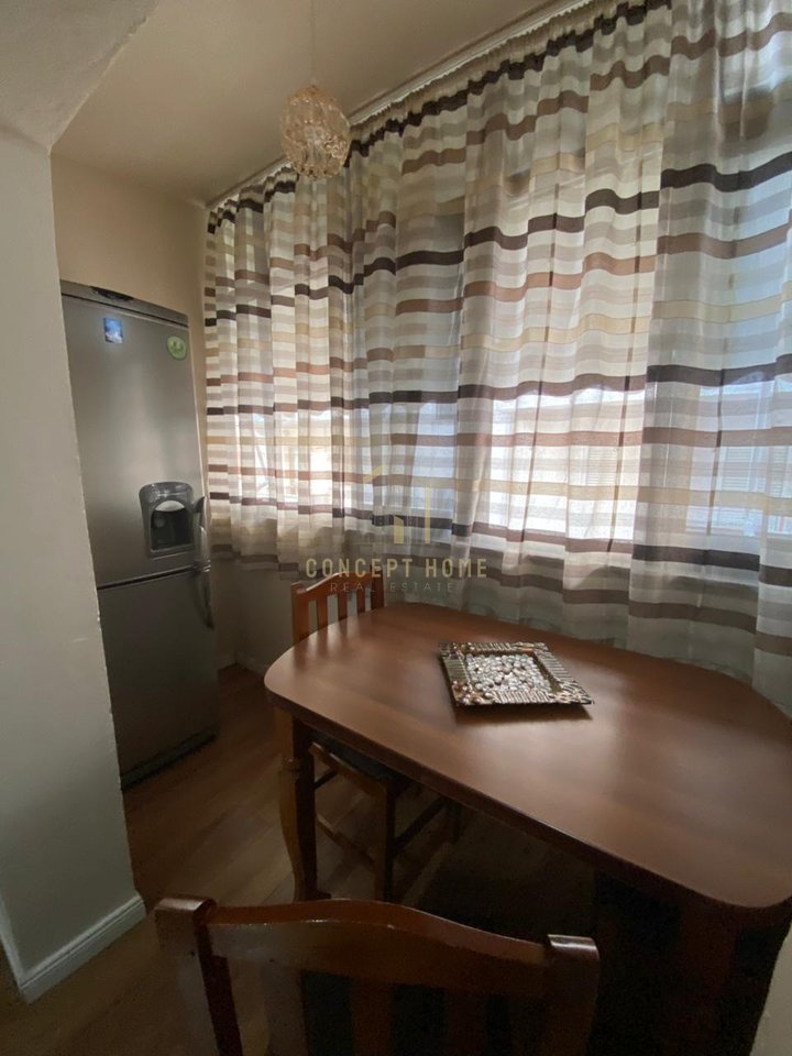 Appartamento 1+1 in affitto vicino a Komuna e Parisit/500€