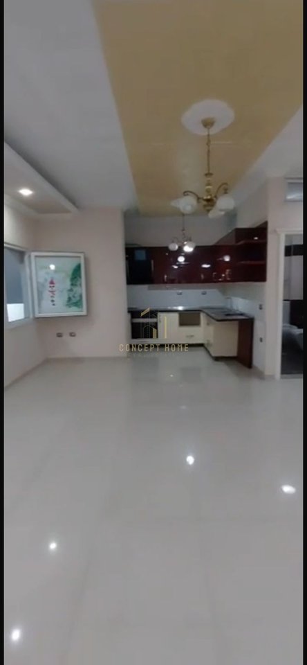 Business premises for rent at "5 Maji"/600 euros