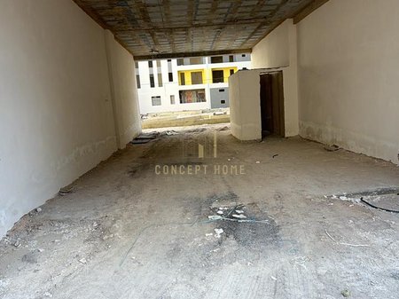 Dyqan Kat 0 Në Shitje tek Univers City Tiranë - 245,000€ | 89.04 m²