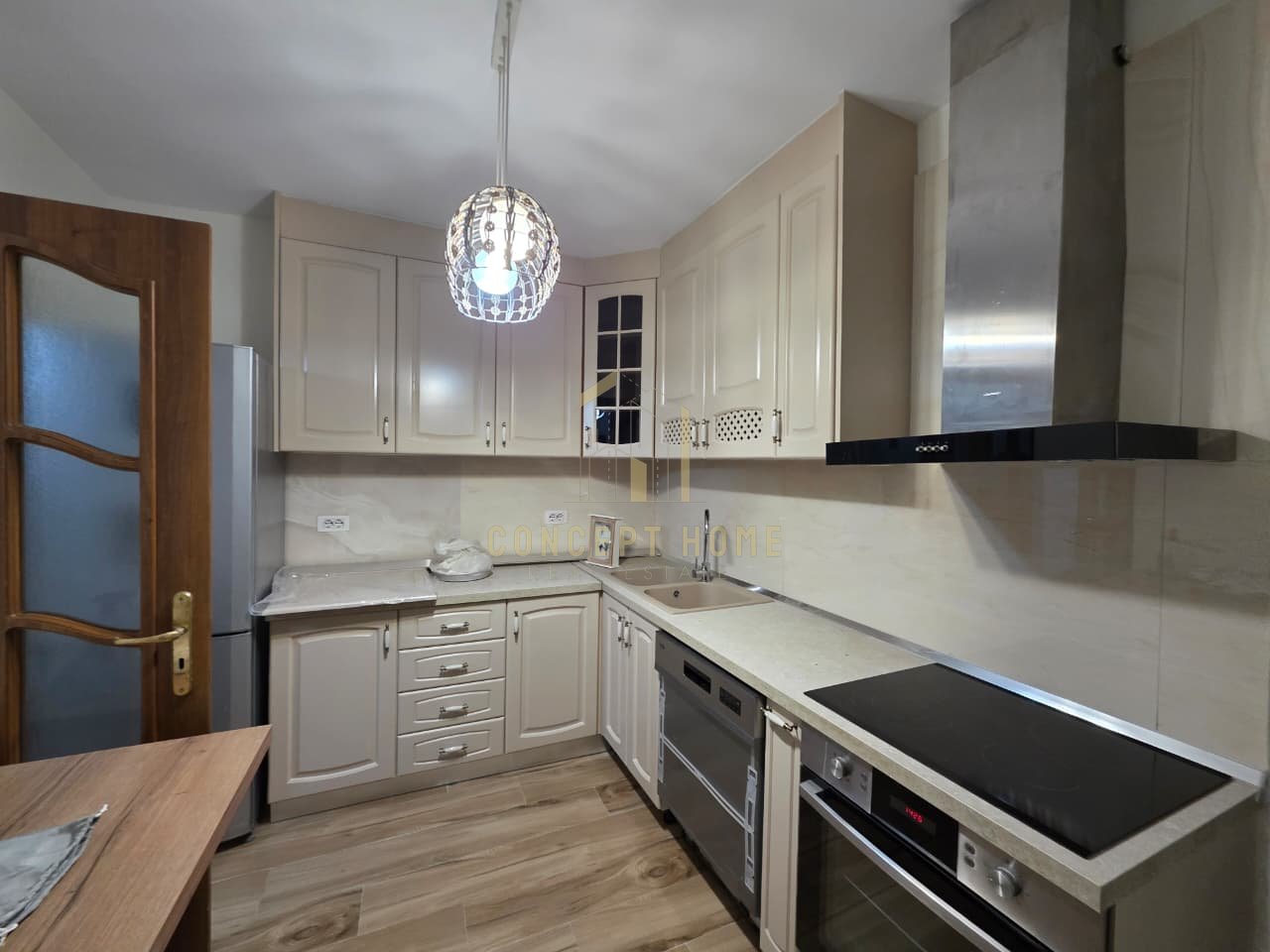 Super appartamento 4+1+2 in affitto a Mine Peza/1500€