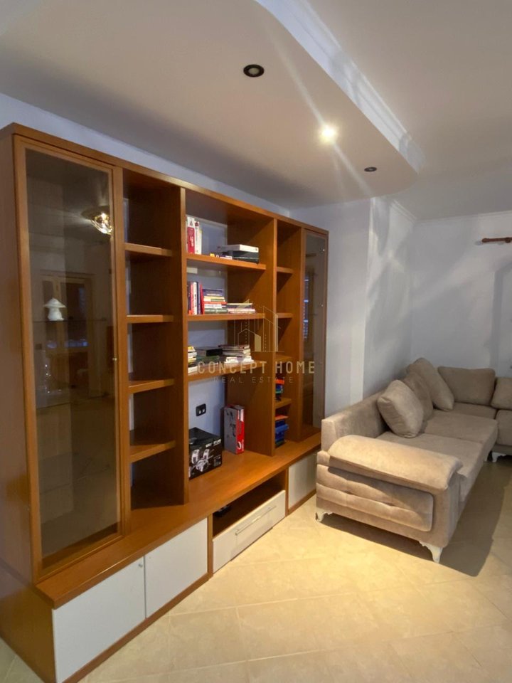 2+1 apartment for rent at Artificial Lake/80,000 lekë