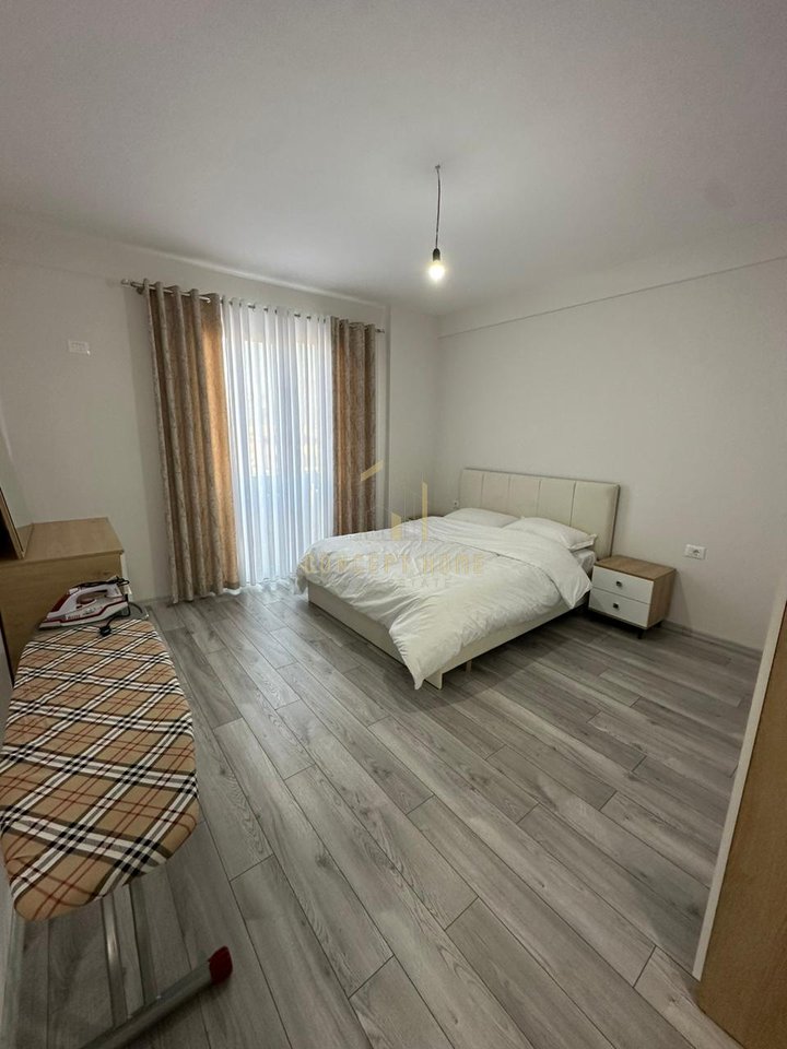 Appartamento 2+1+2 in Affitto a Kamëz - 500€ | 117 m²