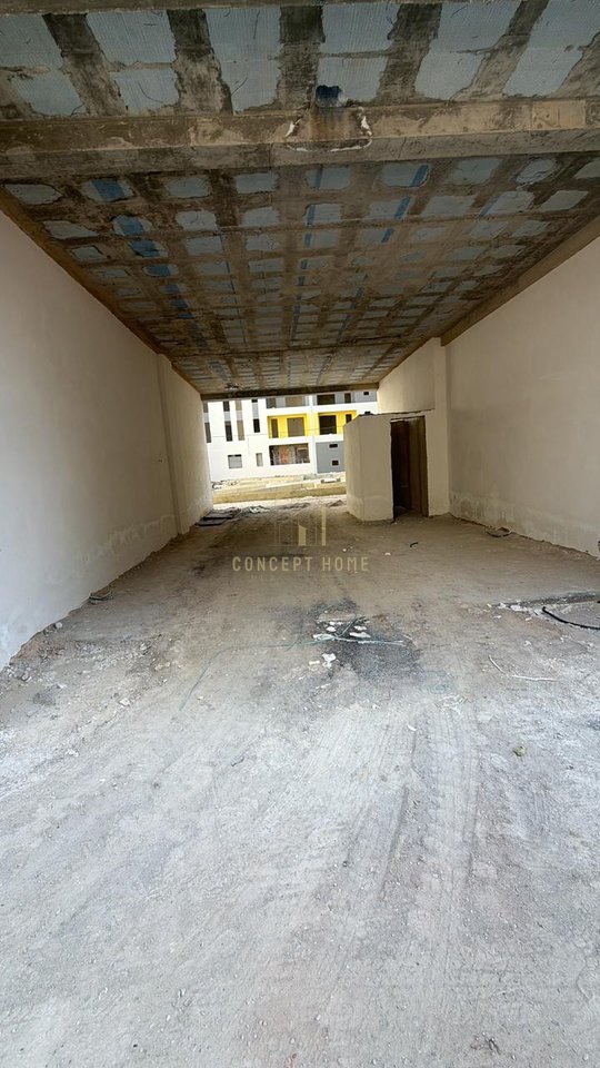 Dyqan Kat 0 Në Shitje tek Univers City Tiranë - 245,000€ | 89.04 m²