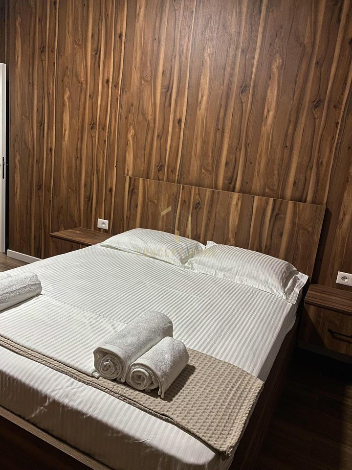 Appartamento 2+1 in Affitto nel Giardino Zoologico/Lago Secco Tirana - 800€ | 100 m²