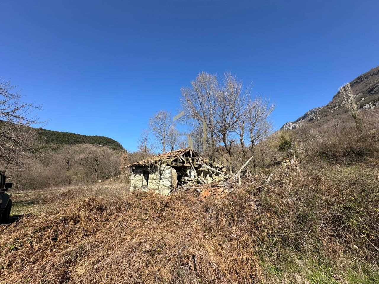 Tokë  Për Shitje në Linzë, Tiranë - 90,000€ | 1200 m²