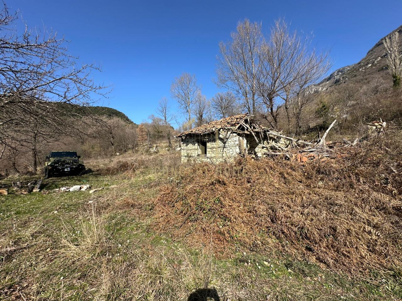 Tokë  Për Shitje në Linzë, Tiranë - 90,000€ | 1200 m²