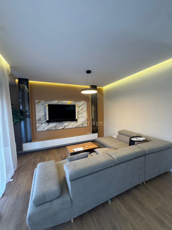 For rent: 2+1+2 apartment + Parking Space, Botanical Garden / 1200 euros