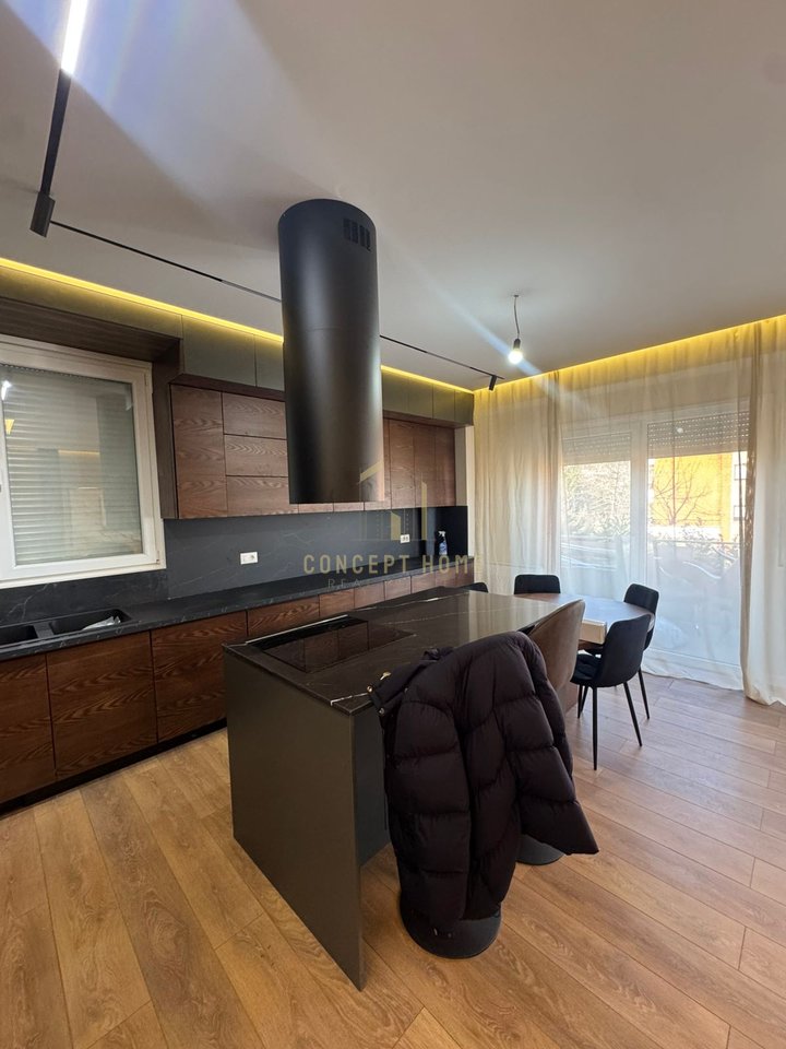 For rent: 2+1+2 apartment + Parking Space, Botanical Garden / 1200 euros