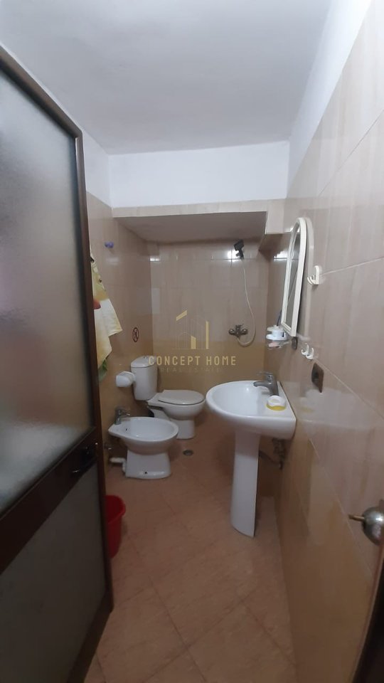 Apartament 2+1 Me Qira në Xhamllik, Tirana - 550€ | 70 m²