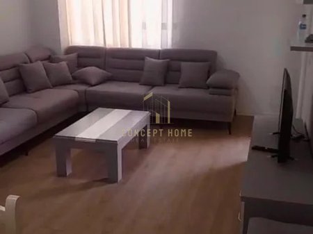 Jepet me qera Apartament 1+1 ne Yzberisht