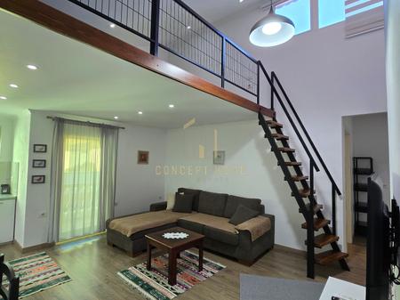 Jepet me qera Duplex 2+1 tek Rruga e Durresit