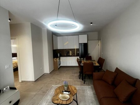 Appartamento 2+1 in vendita a Kamez