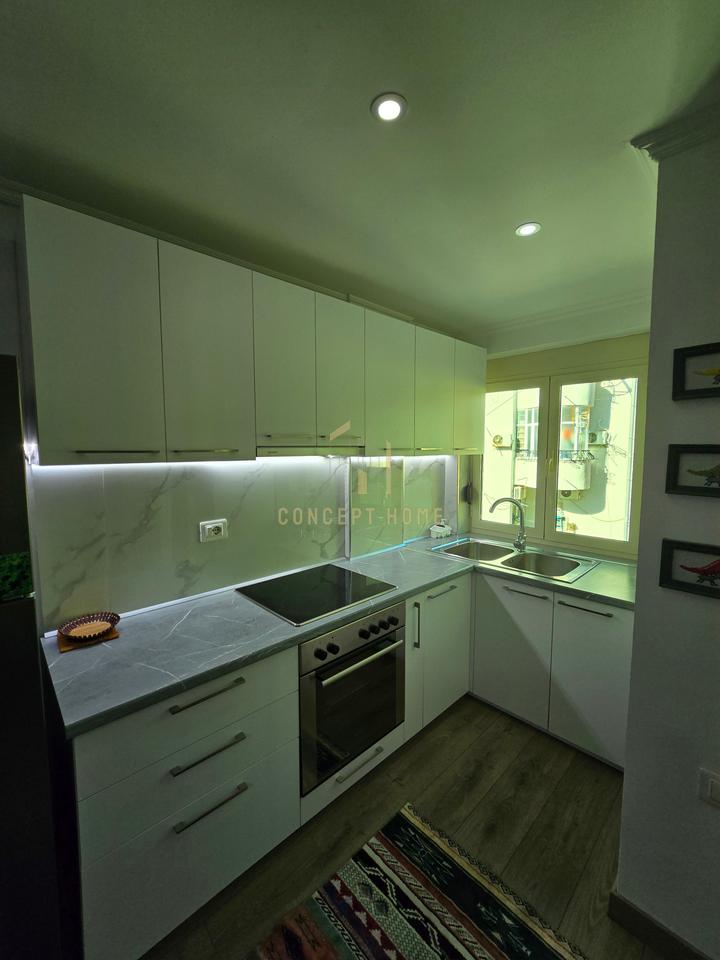 Jepet me qera Duplex 2+1 tek Rruga e Durresit