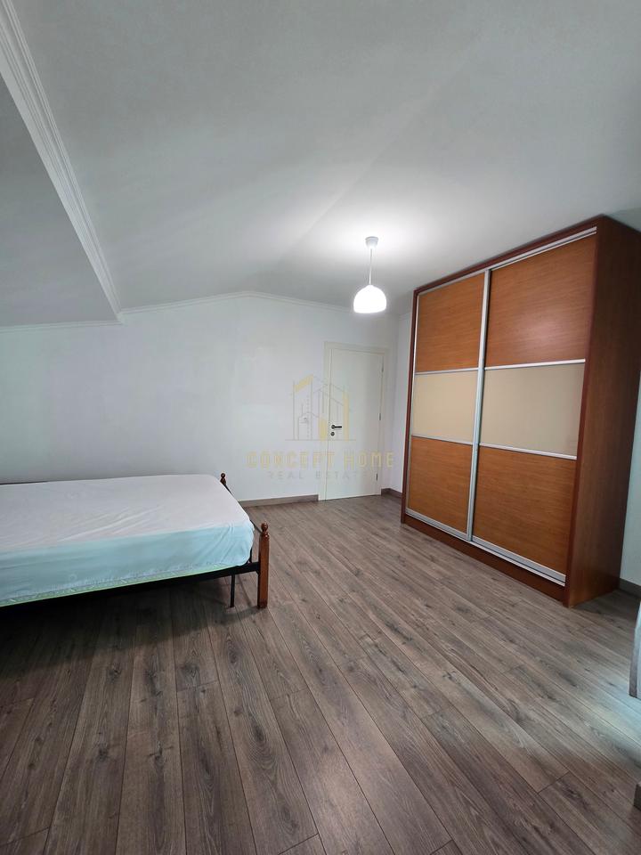 Jepet me qera Duplex 2+1 tek Rruga e Durresit