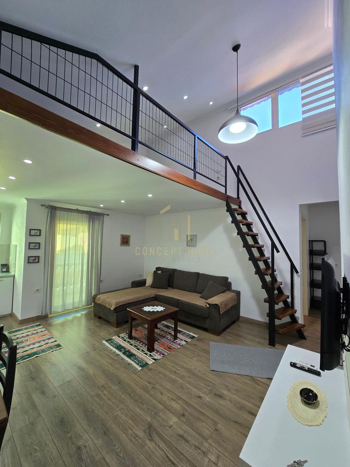 Jepet me qera Duplex 2+1 tek Rruga e Durresit