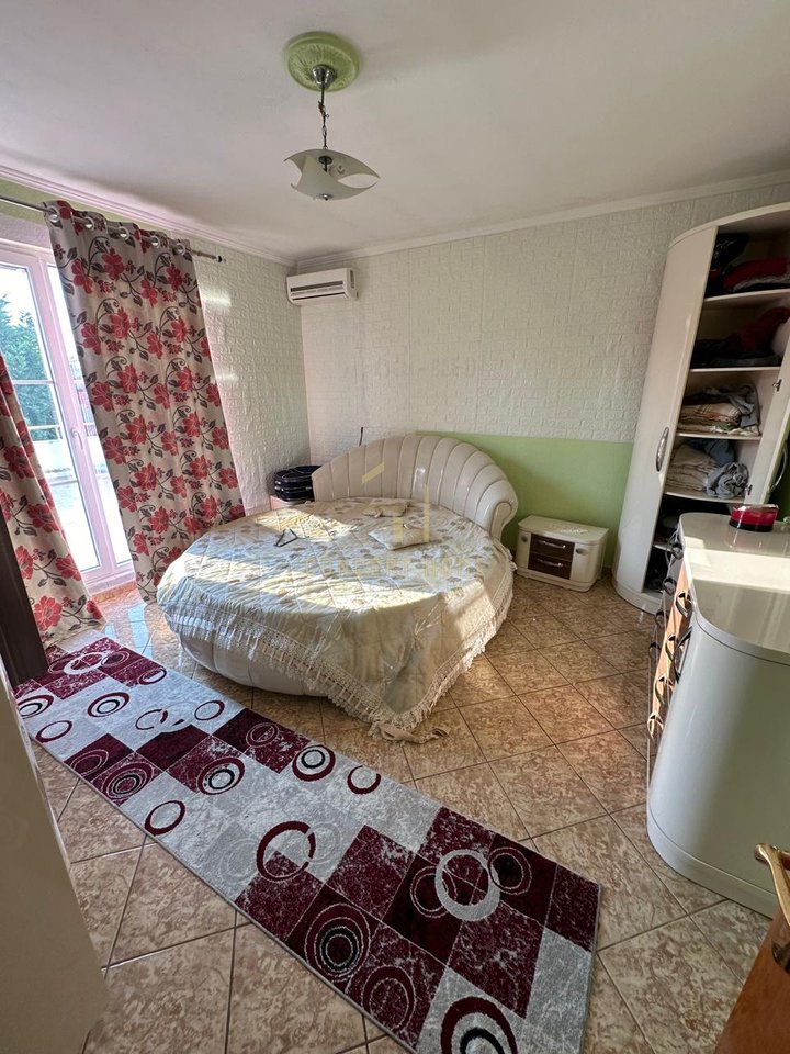 Private 2-Story House for Rent in Laknas / Kamëz - 500€ | 300 m²