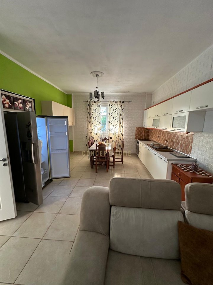 Private 2-Story House for Rent in Laknas / Kamëz - 500€ | 300 m²