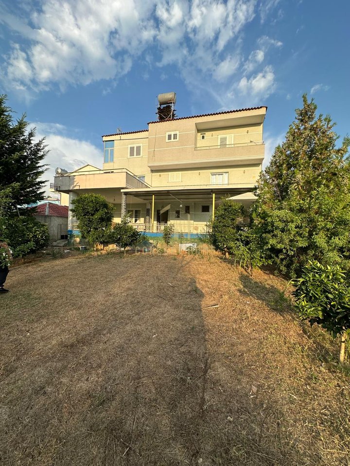 Private 2-Story House for Rent in Laknas / Kamëz - 500€ | 300 m²