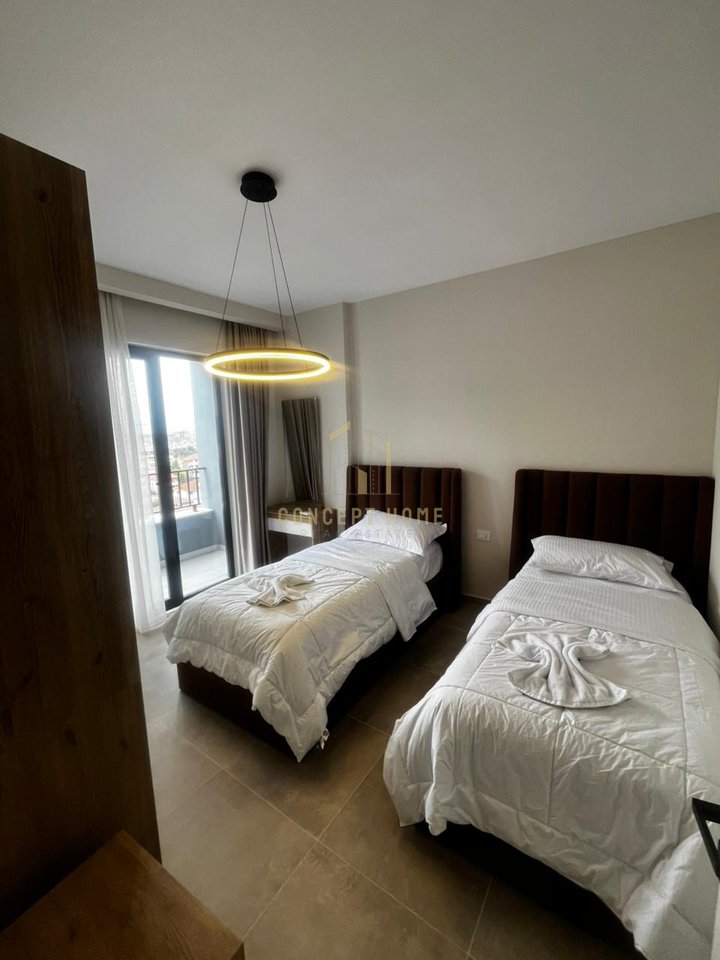 Shitet Apartament 2+1 ne Kamez