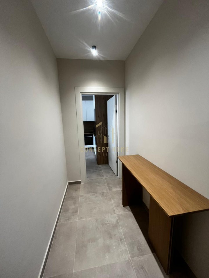 Shitet Apartament 2+1 ne Kamez