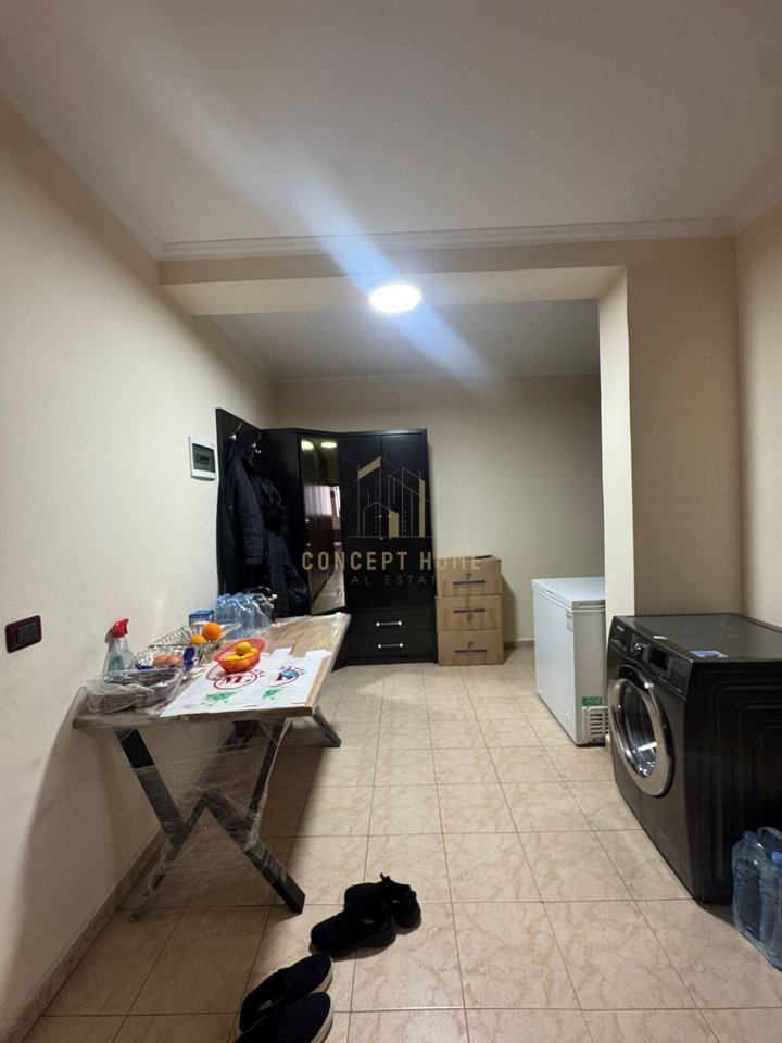 For sale 2+1+2 apartment at Komuna e Parisit