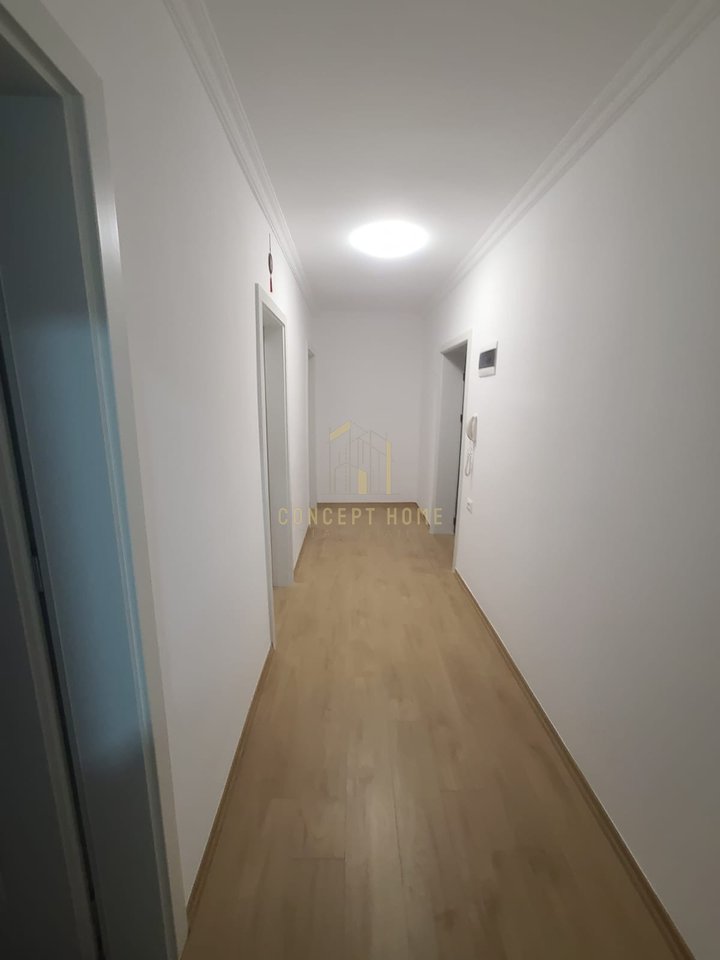 Ambient 2+1+2 me qera Qender