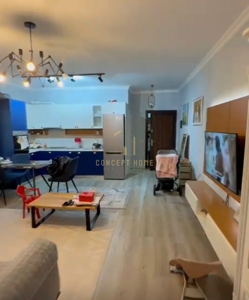 Shitet Apartament 2+1 – Pallatet e Tomdoshit, Shkoze 147,000 €