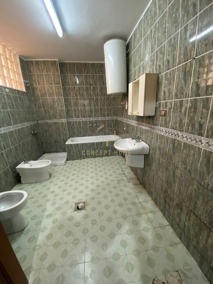 Apartament 2+1 Për Shitje tek Komuna e Parisit, Tirana - 190,000€ | 80 m²