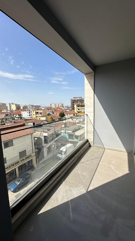Apartament 2+1+2 me qera Rruga Jordan Misja