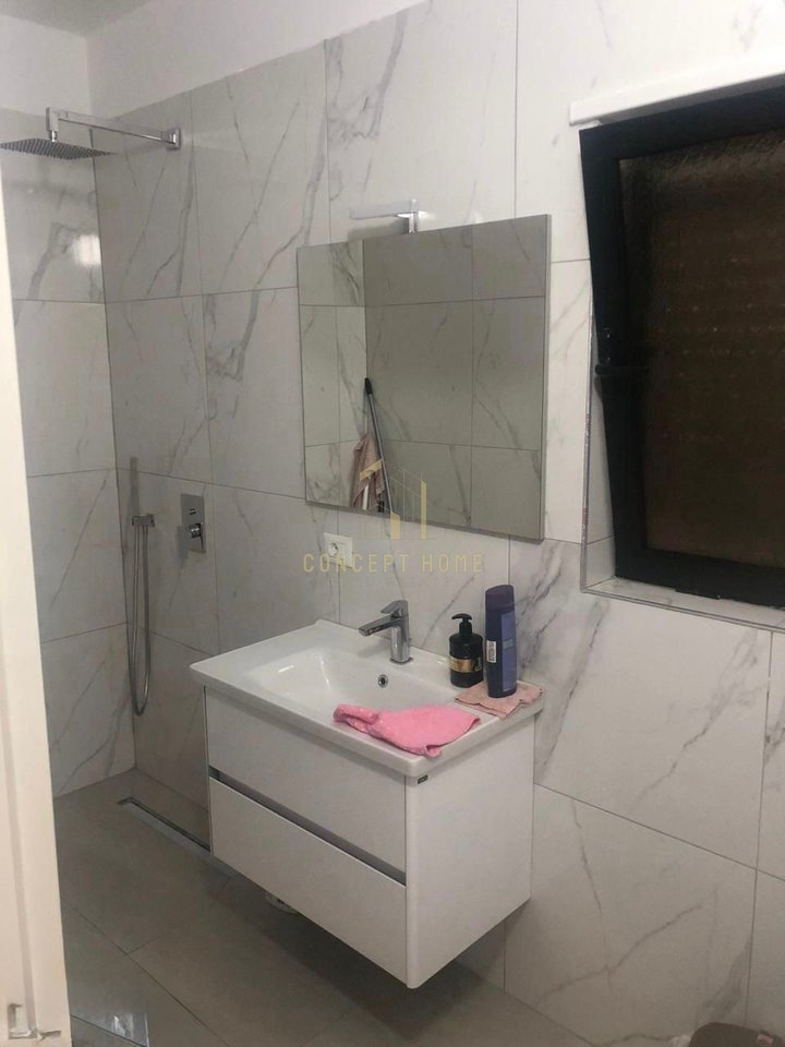 Shitet Apartament 3+1 – Vila Gold, Selvia, Tiranë