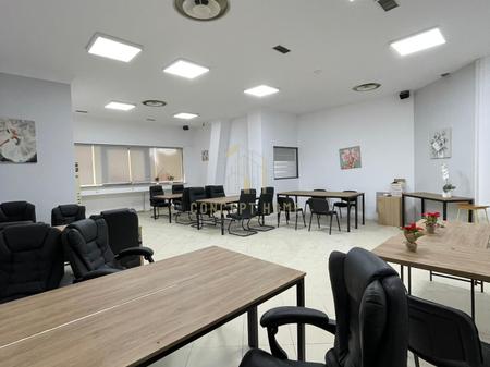 Business space for rent at Condor Center.