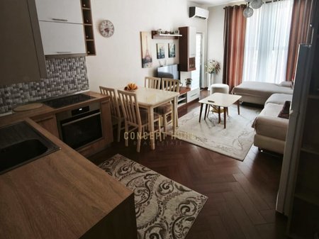 Shitet apartament 1+1 ne Astir