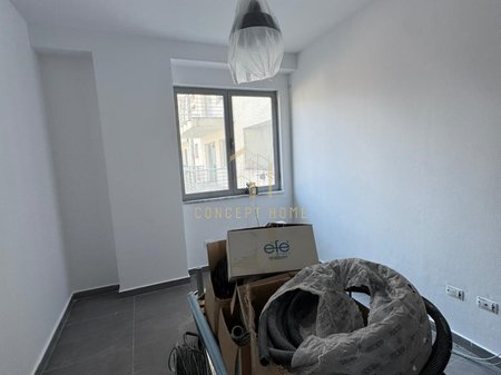 Vendesi appartamento 2+1 a Kinostudio/15.675.000 Leke