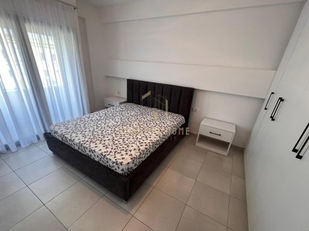 Jepet Apartament Me Qera 2+1 tek Kodra e diellit