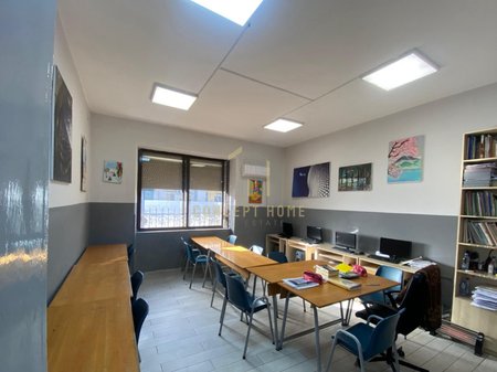 Business premises for rent in Bllok.