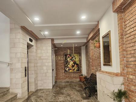 Si affitta locale commerciale in via Elbasanit.