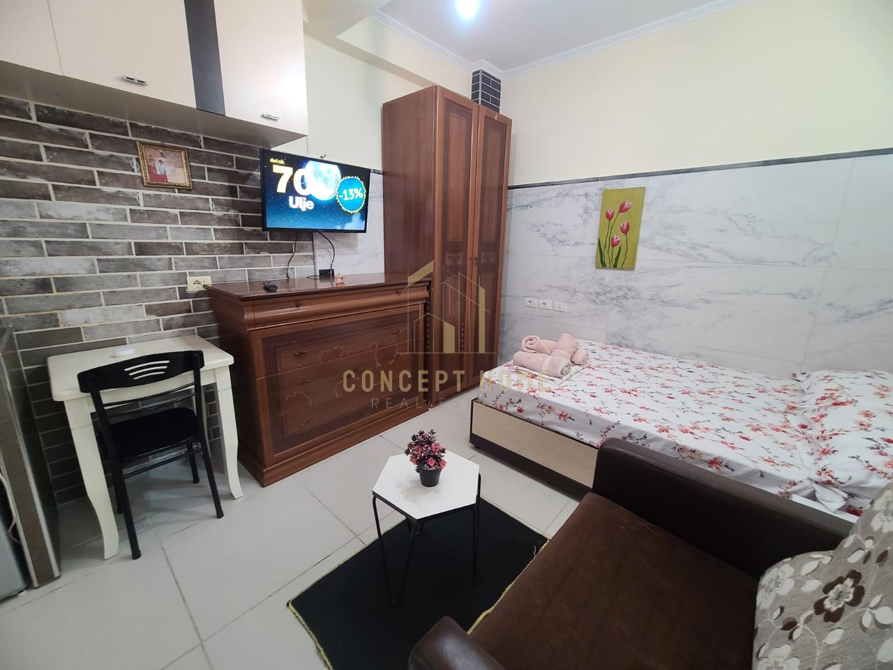 Studio apartment – 5 Maji Street 320€